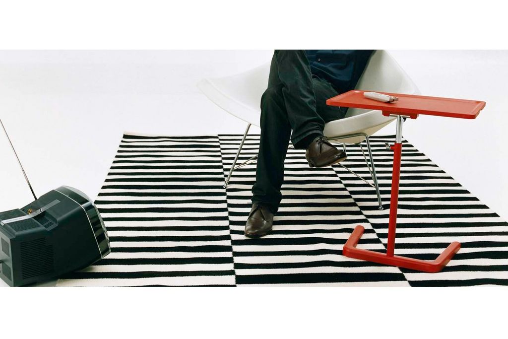 Vitra Nes Table