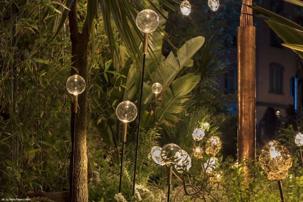 Lampada Syphasfera, collezione outdoor di Catellani e Smith