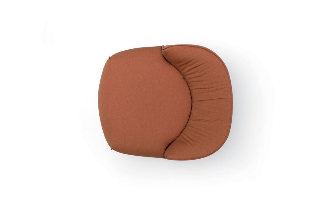 Kristalia pouf, poltrone e daybed Brioni