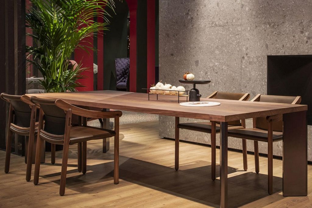 Cassina 905