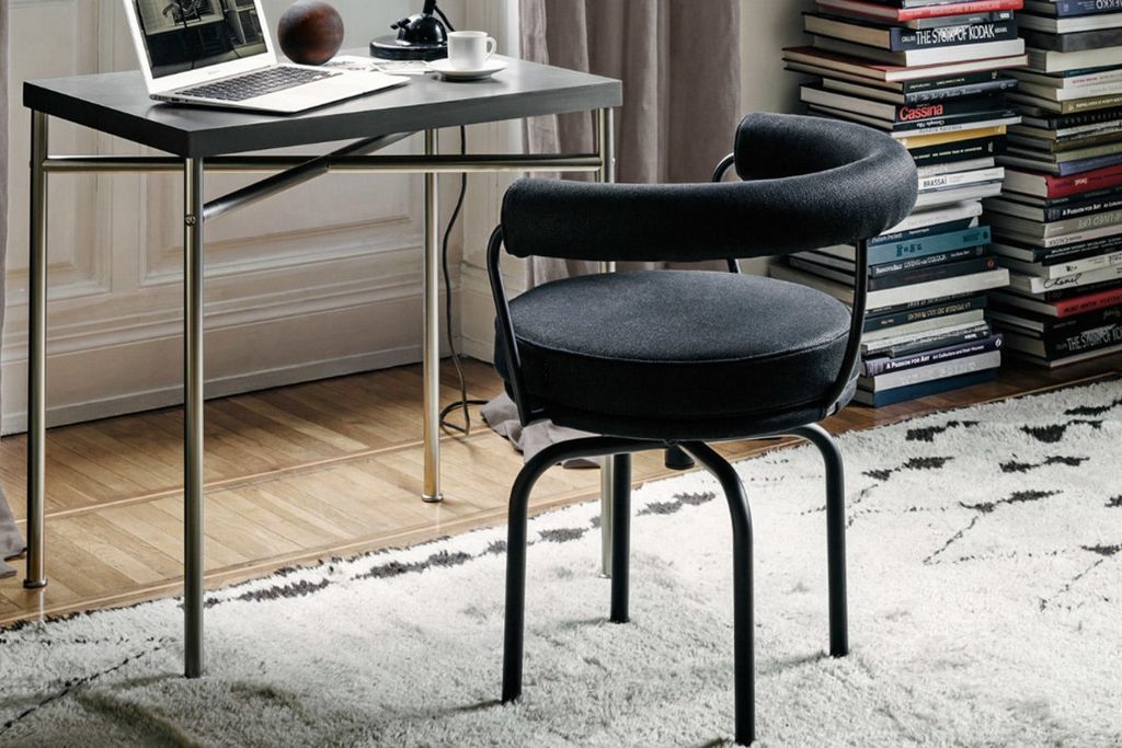 Cassina LC7