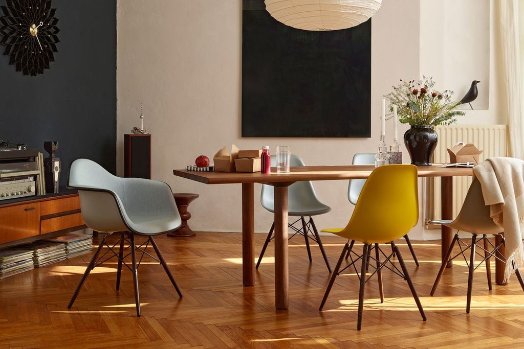 Sedia Vitra Eames Plastic Armchair