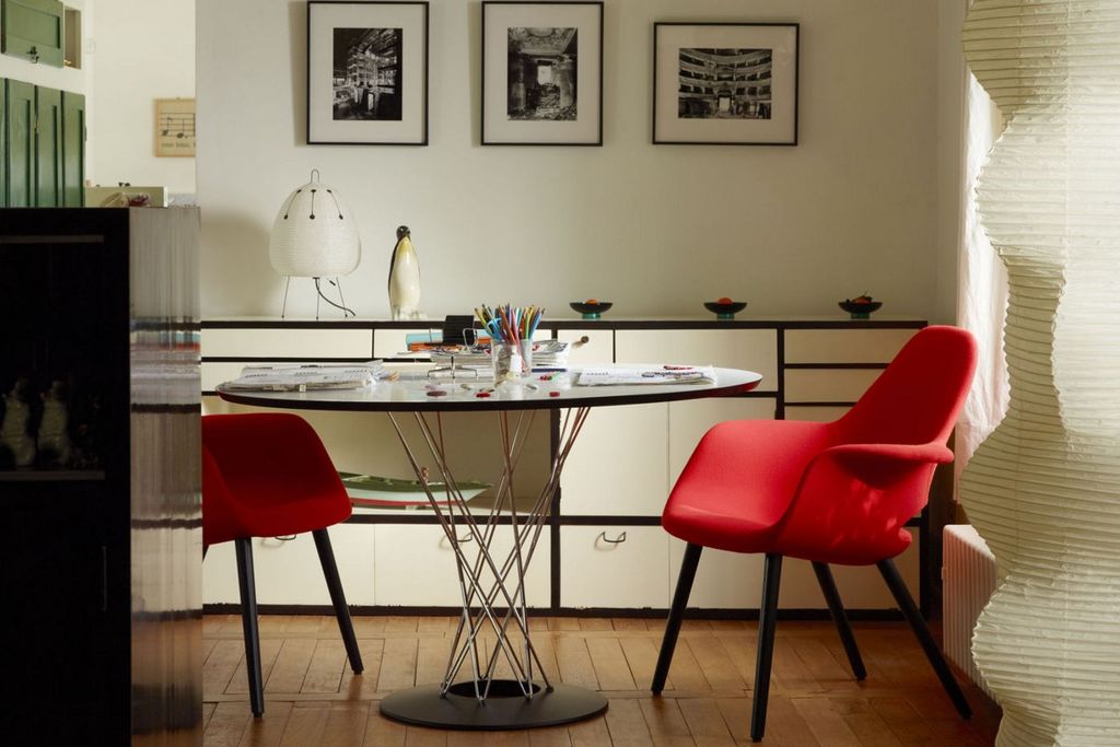 Tavolo Vitra Dining Table