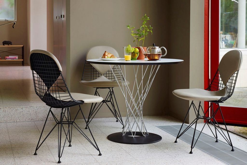 Tavolo Vitra Dining Table